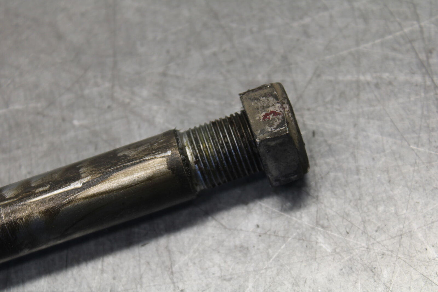 05-06 YAMAHA ROYAL STAR REAR AXLE BACK WHEEL RIM PIVOT BOLT AXEL BB697
