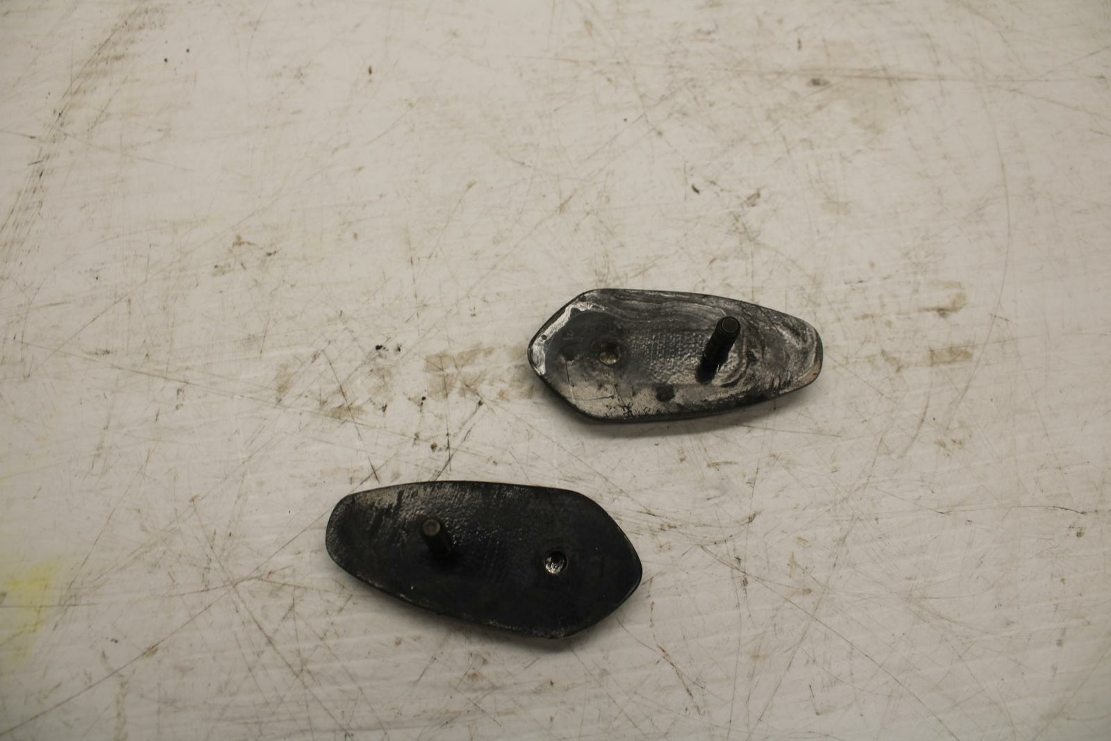 07 YAMAHA YZF R6 2c0 MIRROR BLOCK OFF PLATES BB284