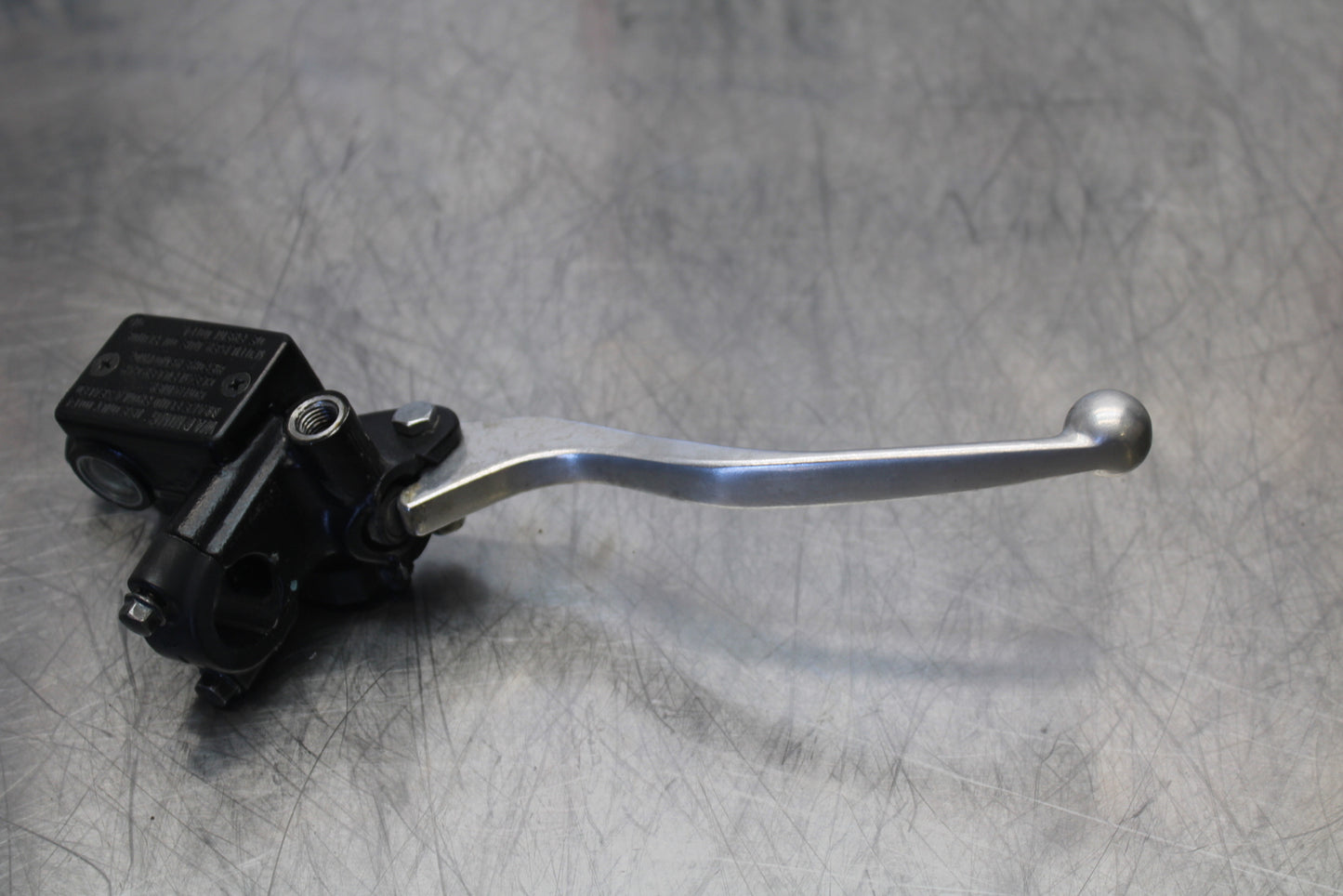 15-16 HONDA CB300F FRONT BRAKE MASTER CYLINDER w/ LEVER BB150