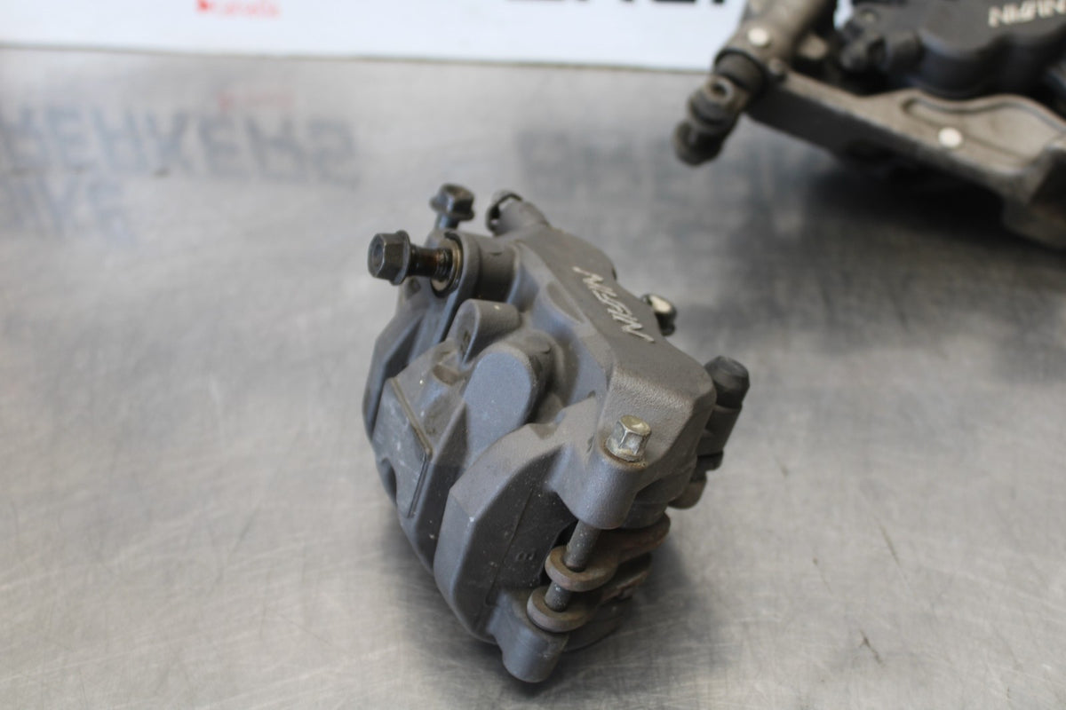 06-07 HONDA INTERCEPTOR 800 VFR800 RIGHT LEFT FRONT BRAKE CALIPER SET PAIR BB917