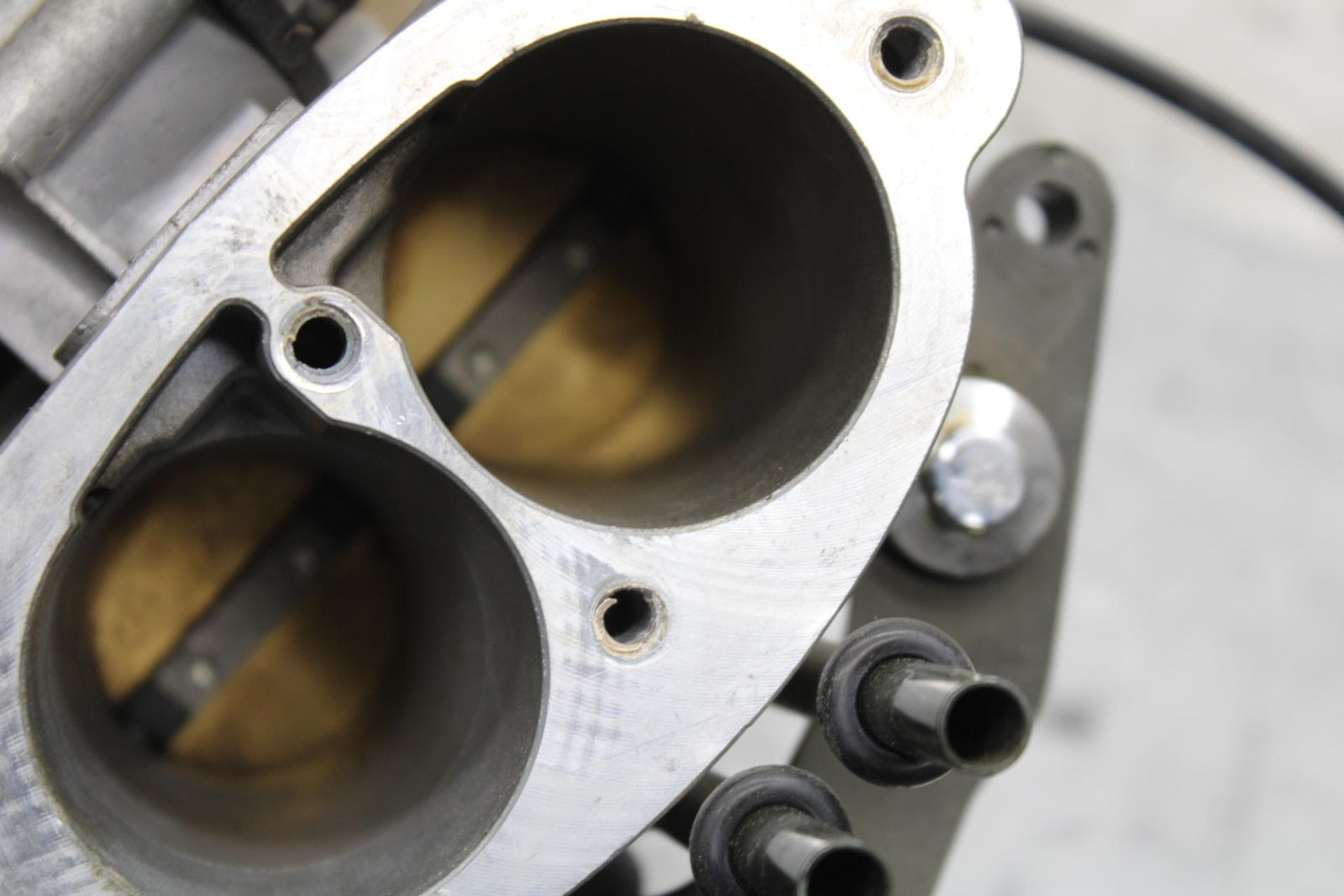 2005 Kawasaki Vulcan 1600 VN1600D Nomad THROTTLE BODY BODIES BB556