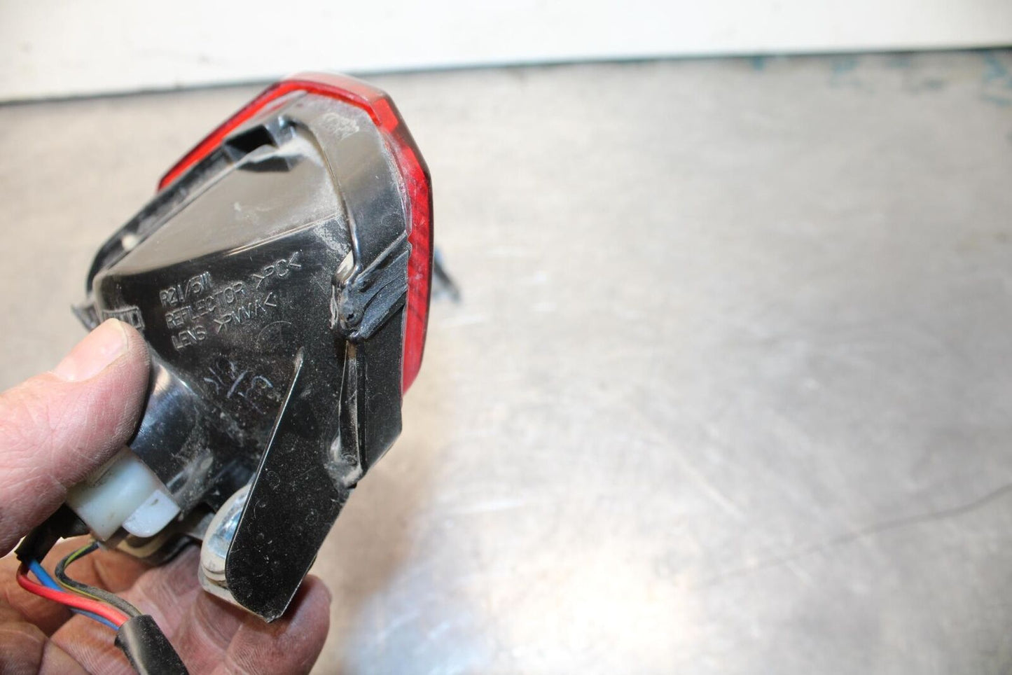 08-12 KAWASAKI NINJA 250R EX250J REAR TAIL TAILLIGHT BACK BRAKE LIGHT BB612