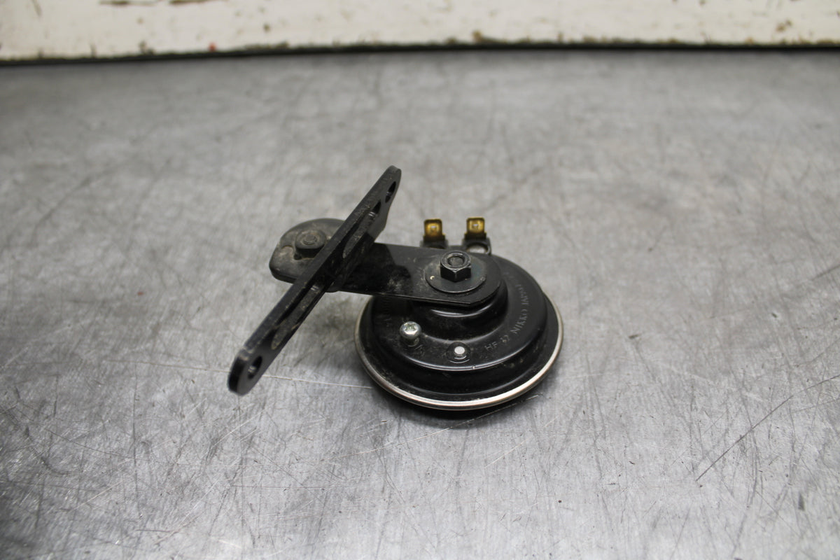 22-24 YAMAHA XSR900 HORN SIGNAL BB710