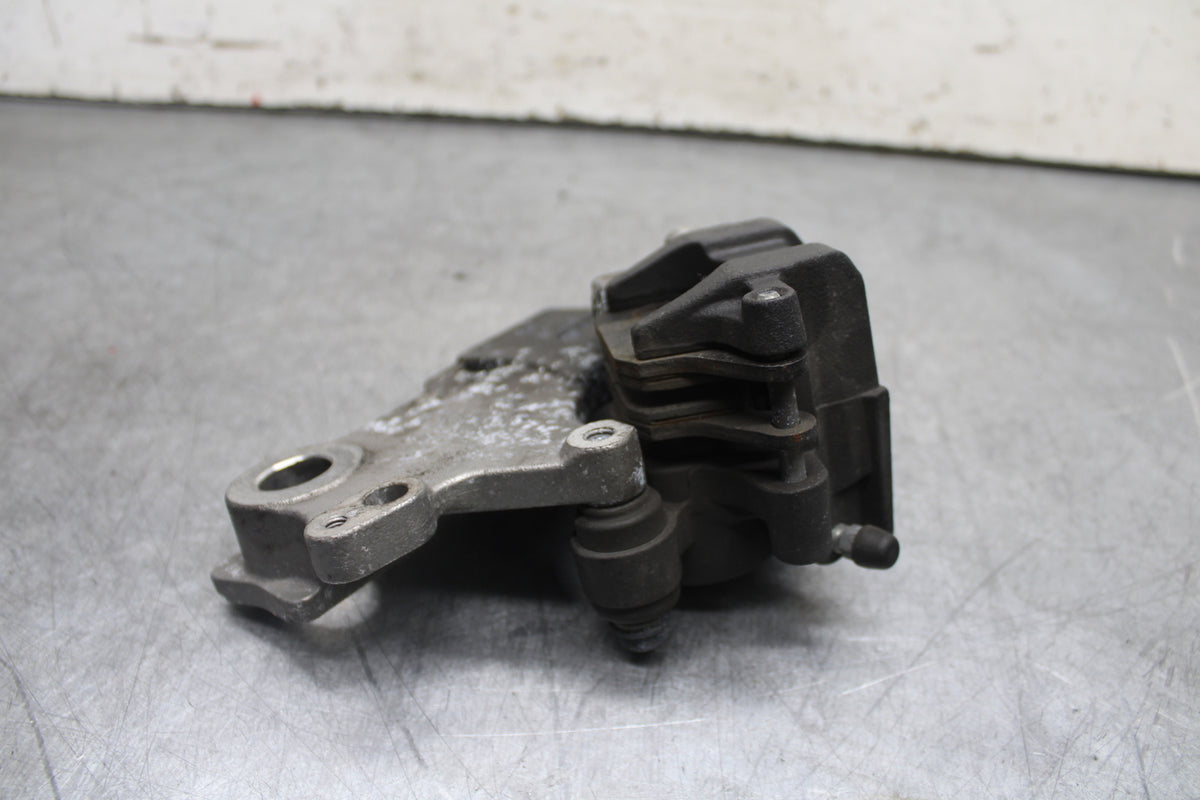 17-24 SUZUKI SV650 REAR BACK BRAKE CALIPER W MOUNT BRACKET BB706