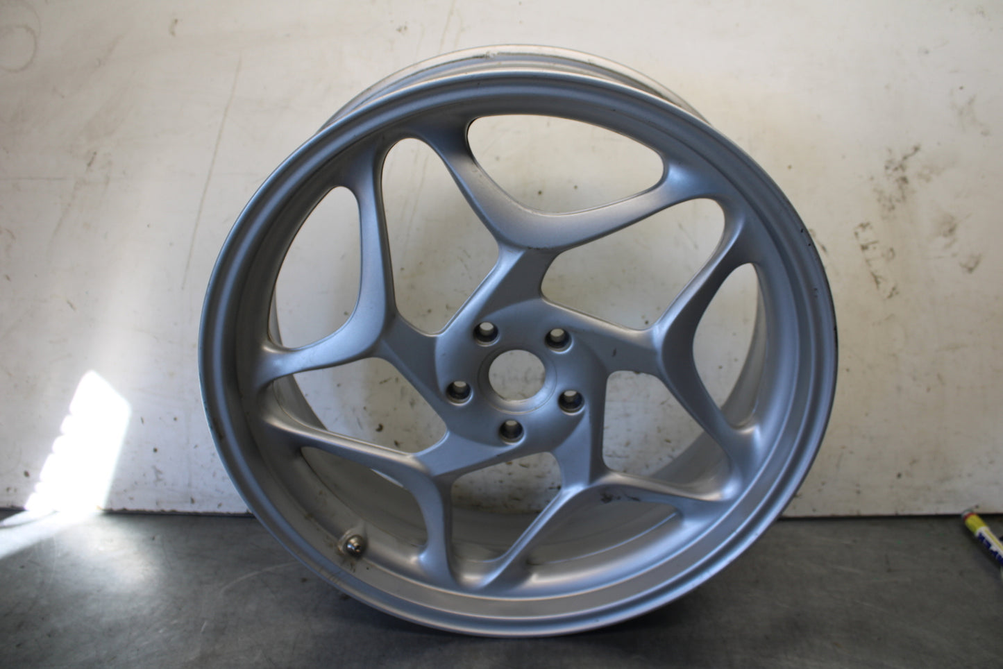 06-12 BMW F800ST REAR WHEEL BACK RIM BB291