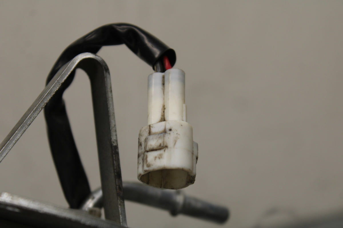 09-11 SUZUKI GSXR1000 FUEL PUMP GAS PETROL SENDER UNIT BB125