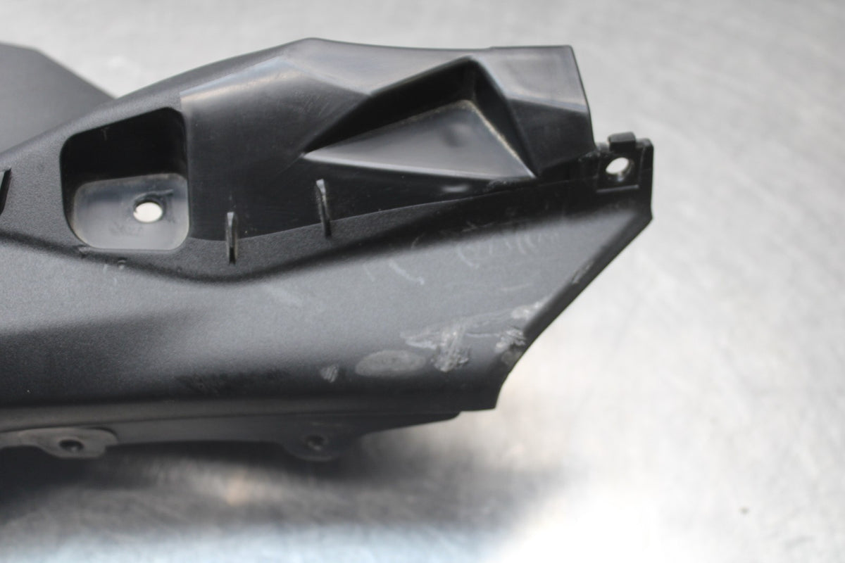 22-25 YAMAHA YZF R7 LEFT REAR BACK TAIL FAIRING COWL SHROUD BB850
