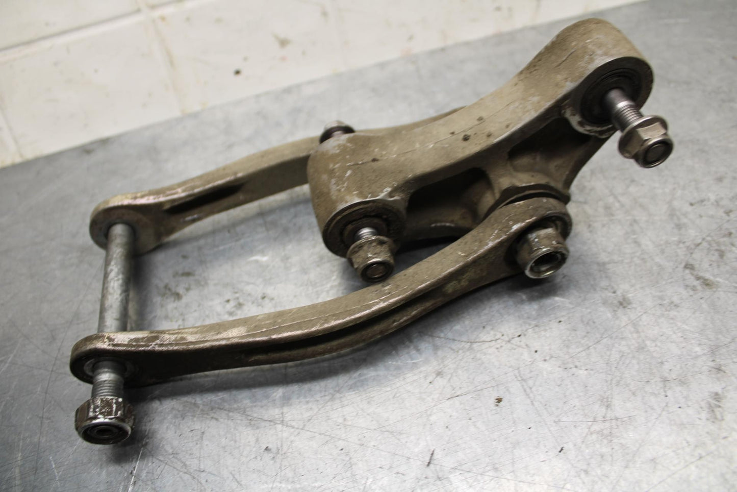 08-09 KAWASAKI NINJA ZX14R REAR DOGBONE SHOCK LINKAGE LINK BB73