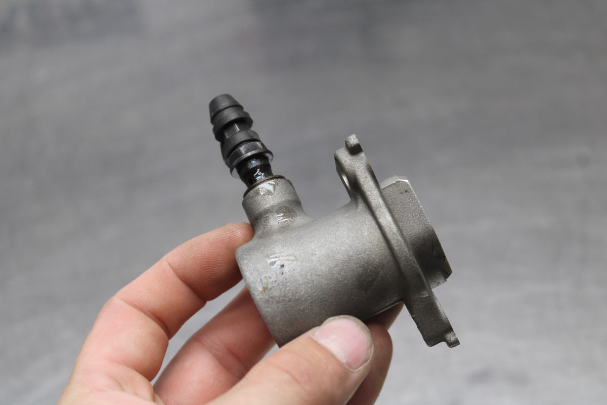 05 DUCATI SUPERSPORT 800 CLUTCH SLAVE PISTON CYLINDER BB913
