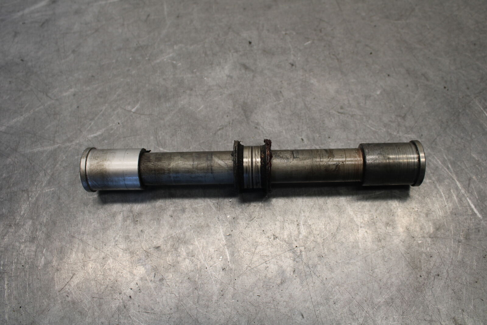 09-12 KAWASAKI NINJA ZX6R ZX600R FRONT WHEEL RIM AXLE BOLT 41068-0604 BB656