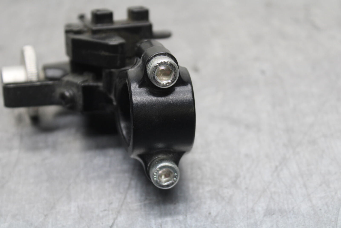 09-12 KAWASAKI NINJA ZX6R CLUTCH LEVER PERCH MOUNT BRACKET BB110