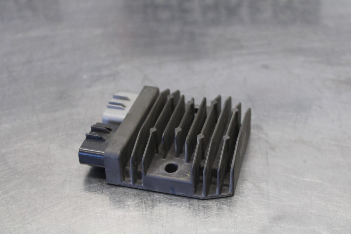 16 HONDA CB500F ABS RECTIFIER VOLTAGE REGULATOR BB930