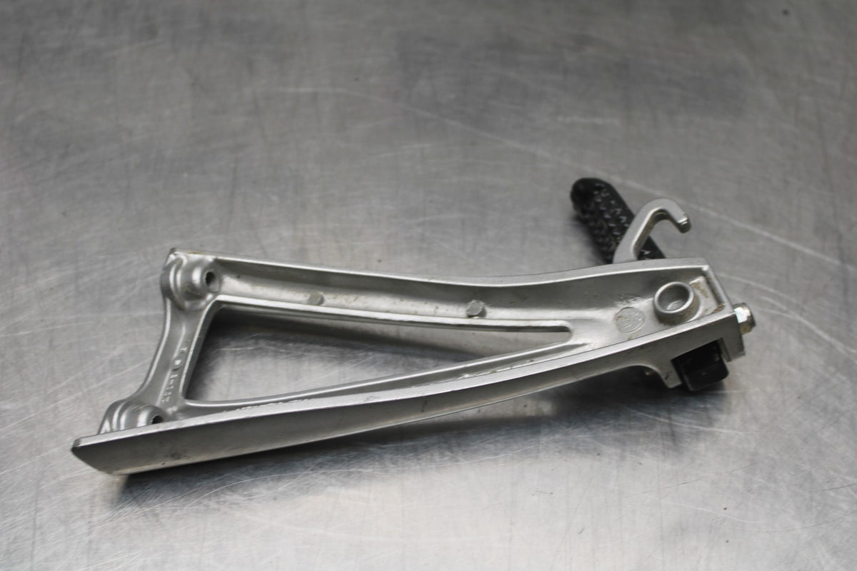 08-16 YAMAHA YZF R6 LEFT REAR BACK PASSENGER PEG BB798