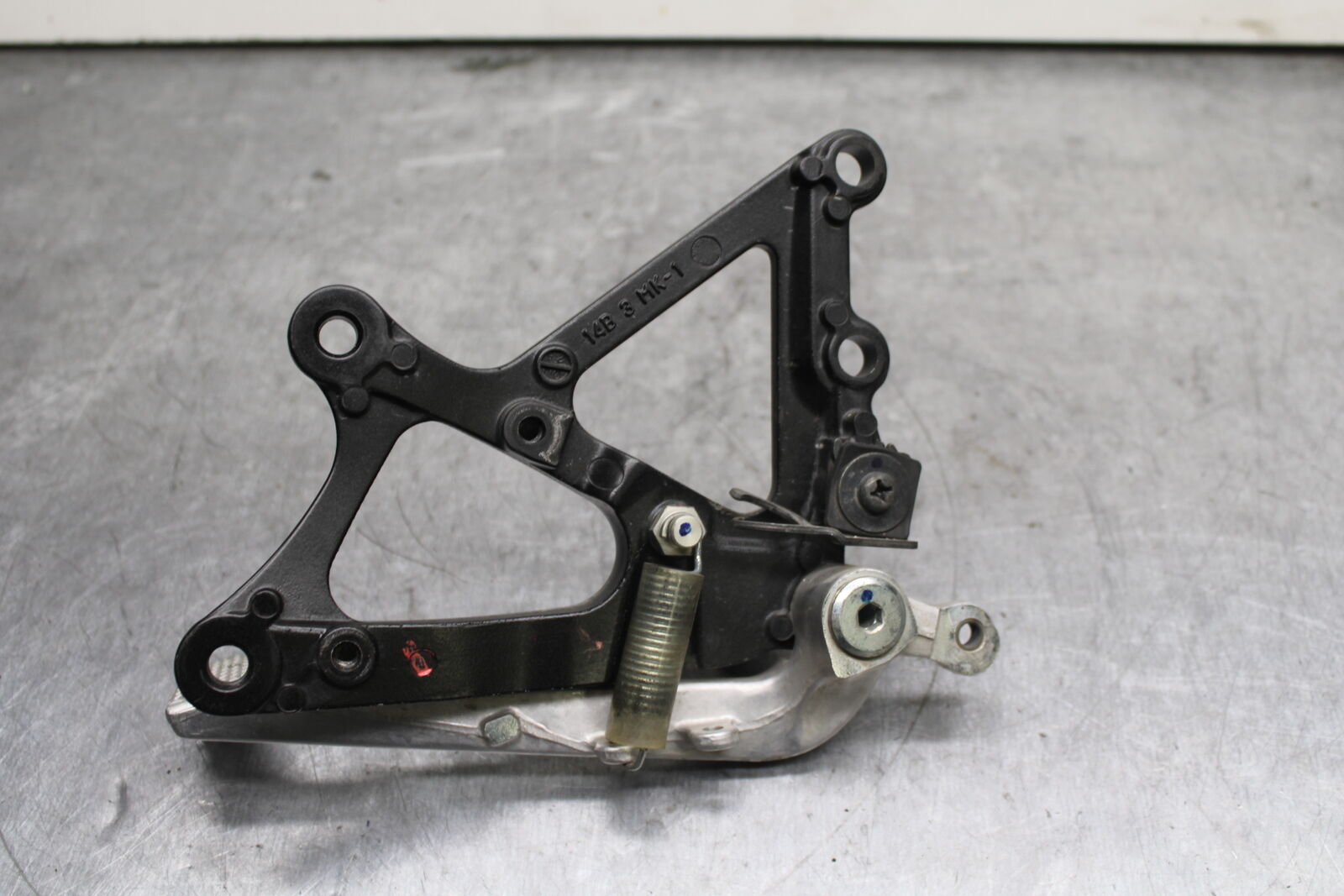 09-14 YAMAHA YZF R1 RIGHT REARSET REAR SET DRIVER FOOT PEG REST STOP BB118