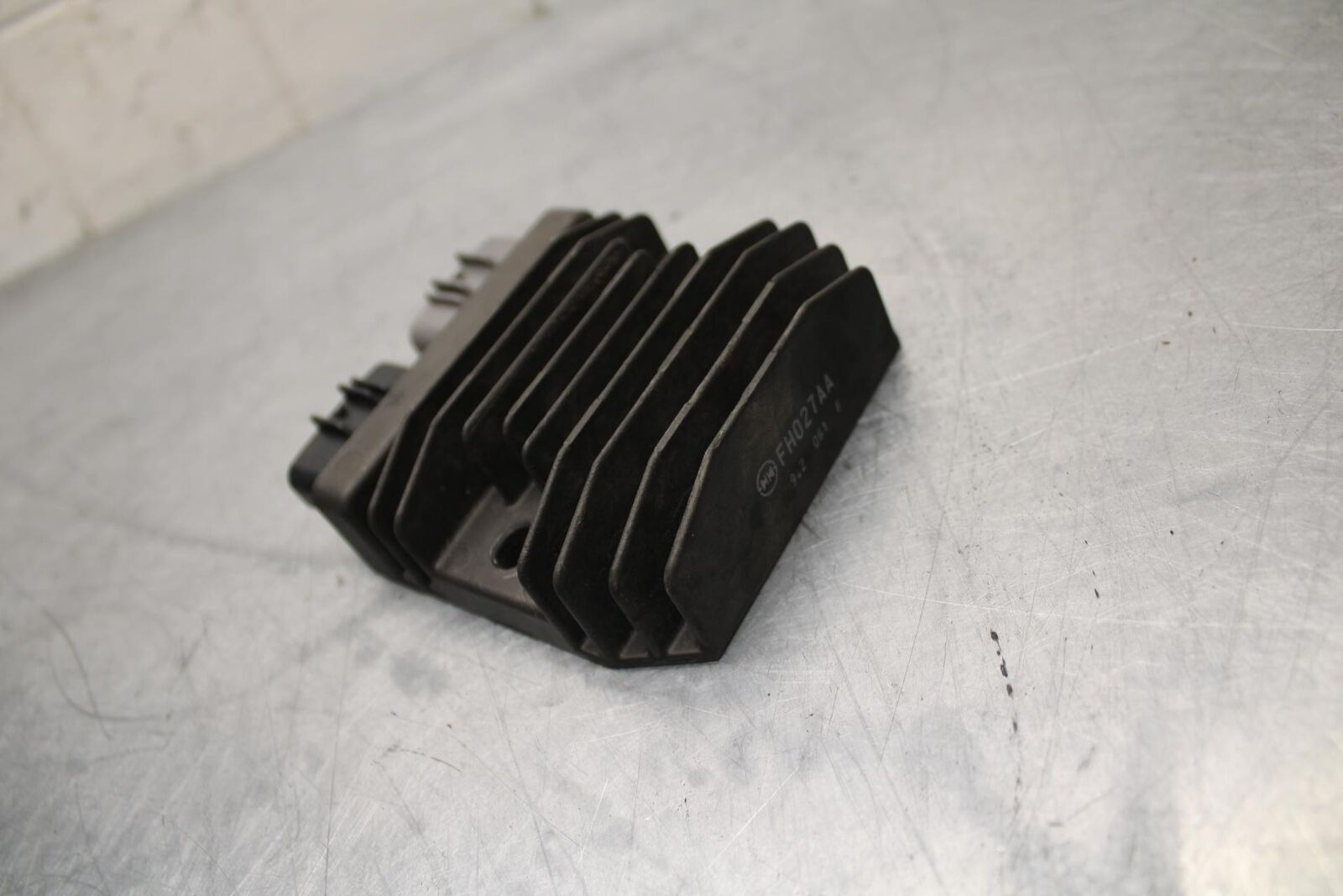 18-20 YAMAHA MT-07  MT-07 ABS RECTIFIER VOLTAGE REGULATOR BB454