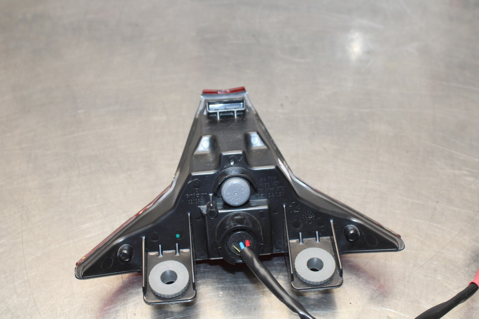 24-25 KAWASAKI NINJA ZX4R REAR TAIL TAILLIGHT BACK BRAKE LIGHT BB610