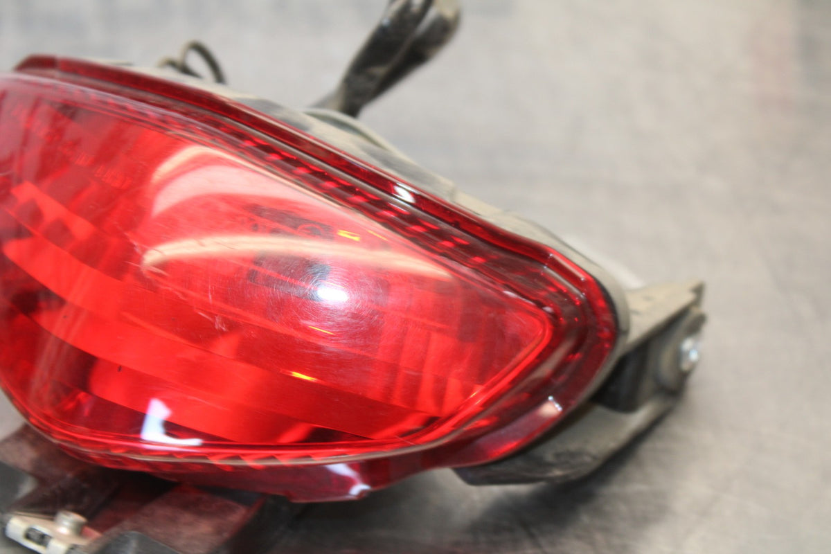 10 SUZUKI SV650 REAR TAIL TAILLIGHT BACK BRAKE LIGHT BB181