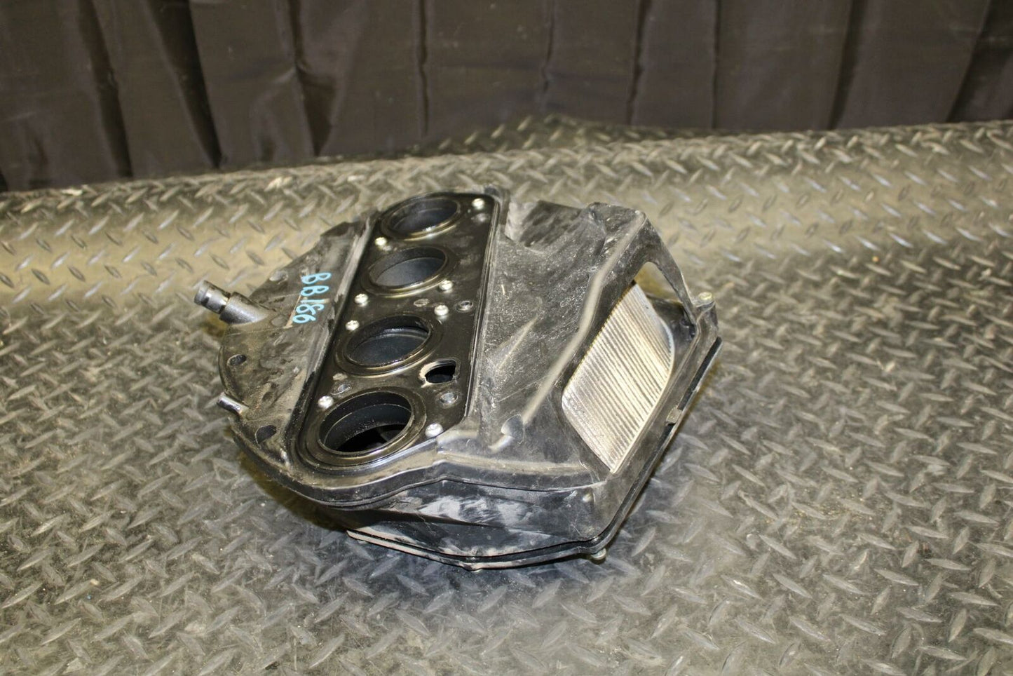 06-07 KAWASAKI NINJA ZX10R AIRBOX AIR INTAKE FILTER BOX BB186