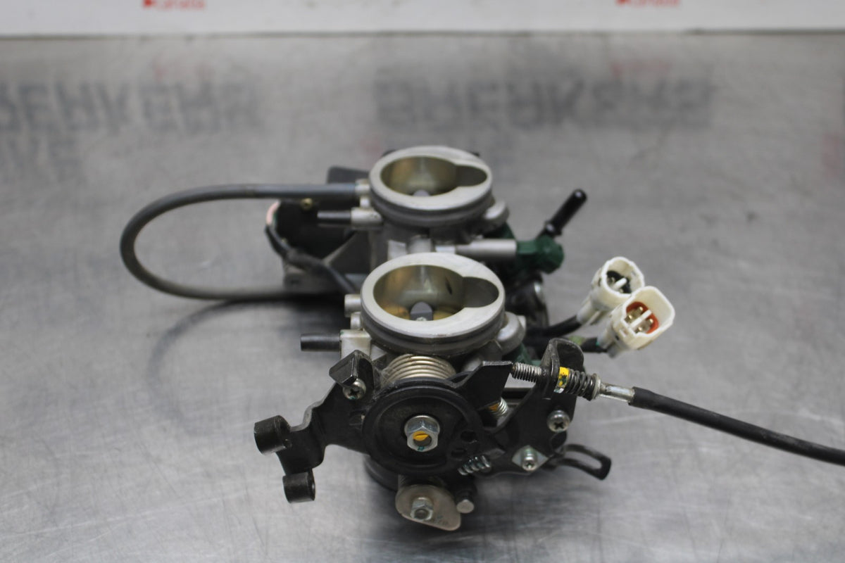 06 KAWASAKI NINJA 650 EX650 MAIN FUEL INJECTORS / THROTTLE BODIES BB823