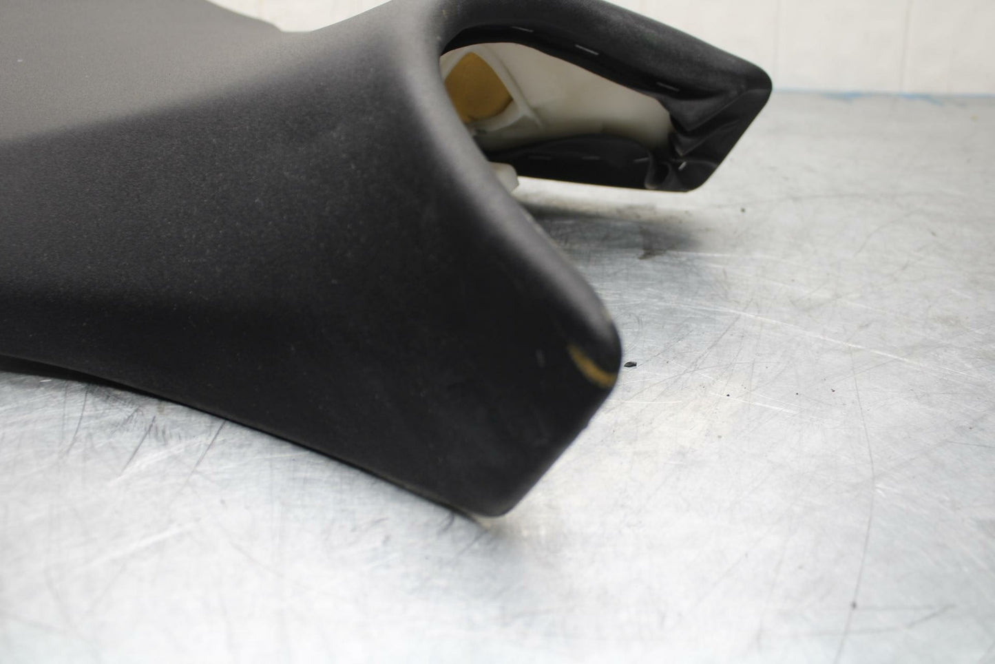 10-13 KAWASAKI Z1000 FRONT DRIVERS SEAT PAD SADDLE PILLION BB421