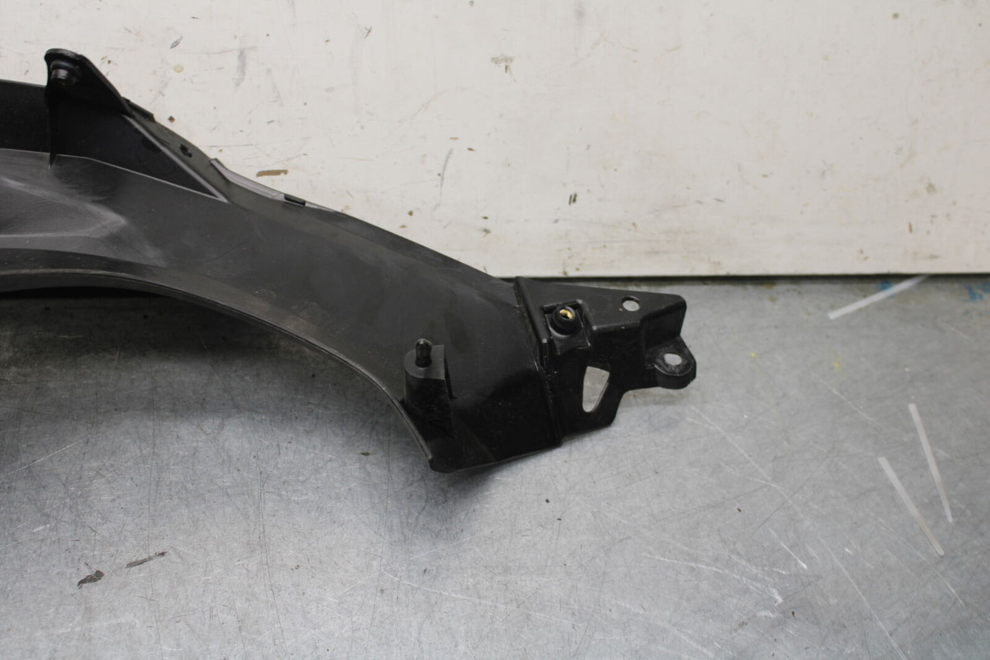 18-23 KAWASAKI NINJA 400 FRONT CENTER COWL FAIRING BB660