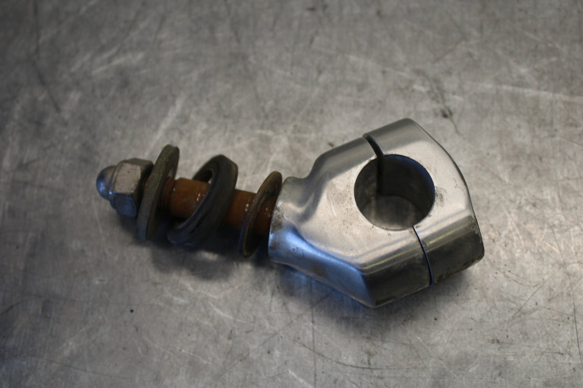 05-06 YAMAHA ROYAL STAR HANDLEBAR RISERS BB697