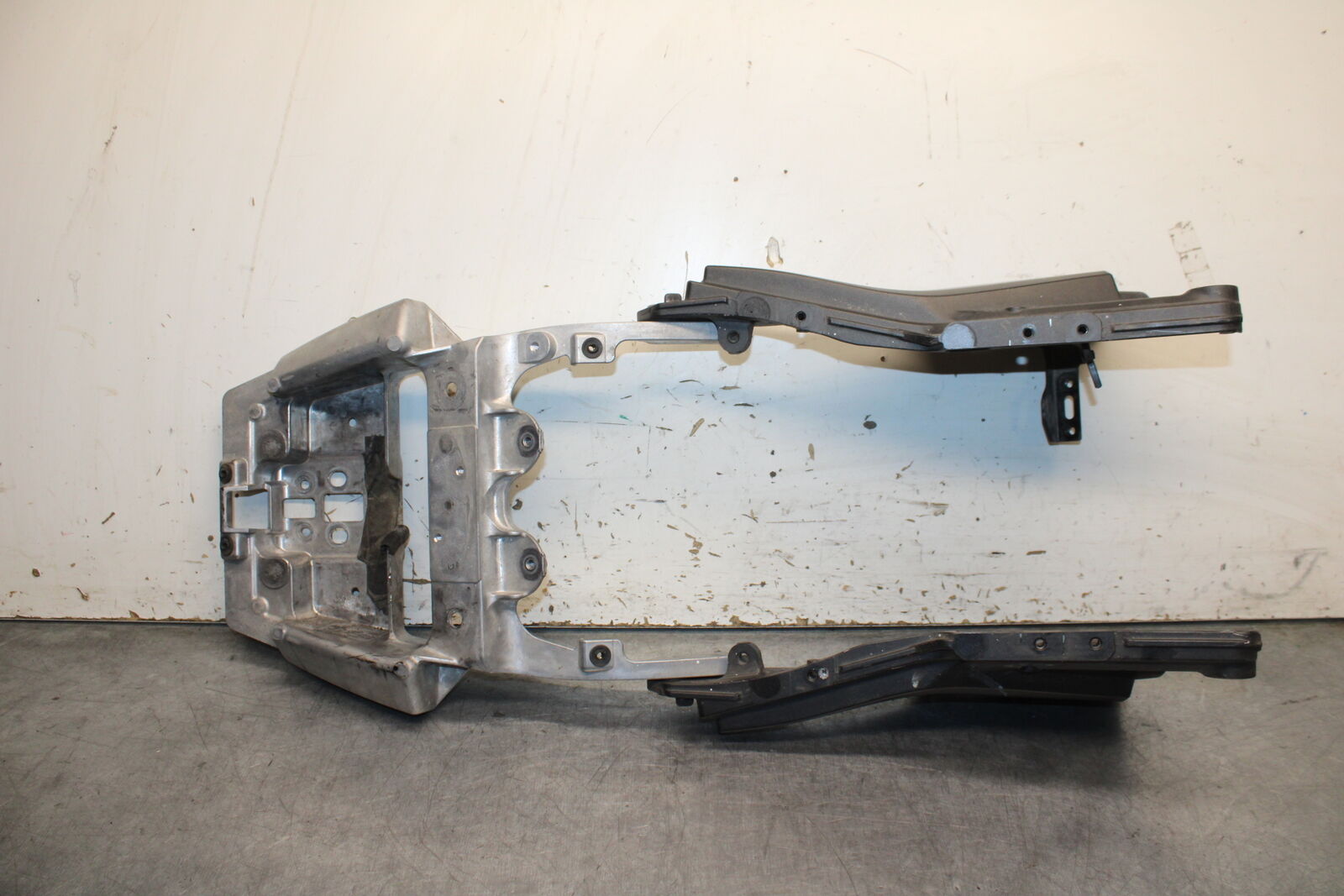 12-13 KAWASAKI Z1000 REAR SUBFRAME BACK SUB FRAME BB743