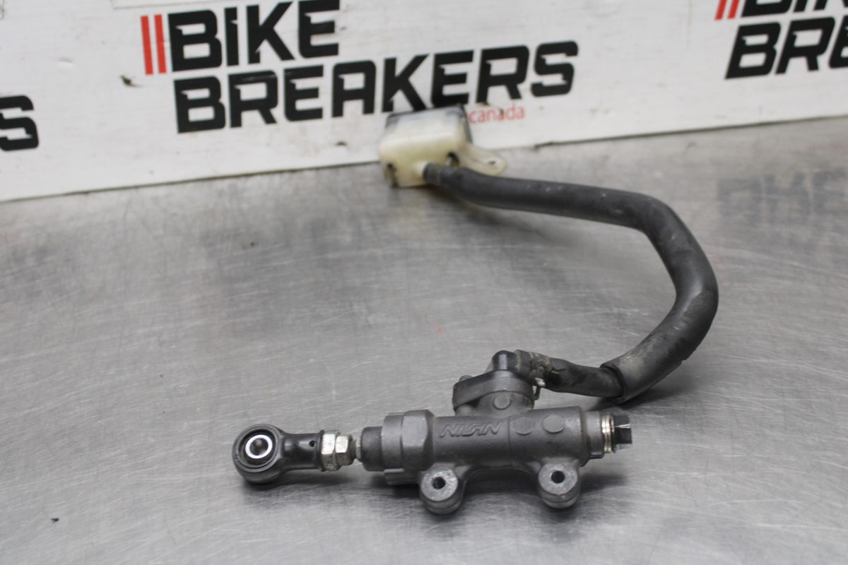 05-06 HONDA CBR600RR REAR BACK BRAKE MASTER CYLINDER W RESERVOIR BB945
