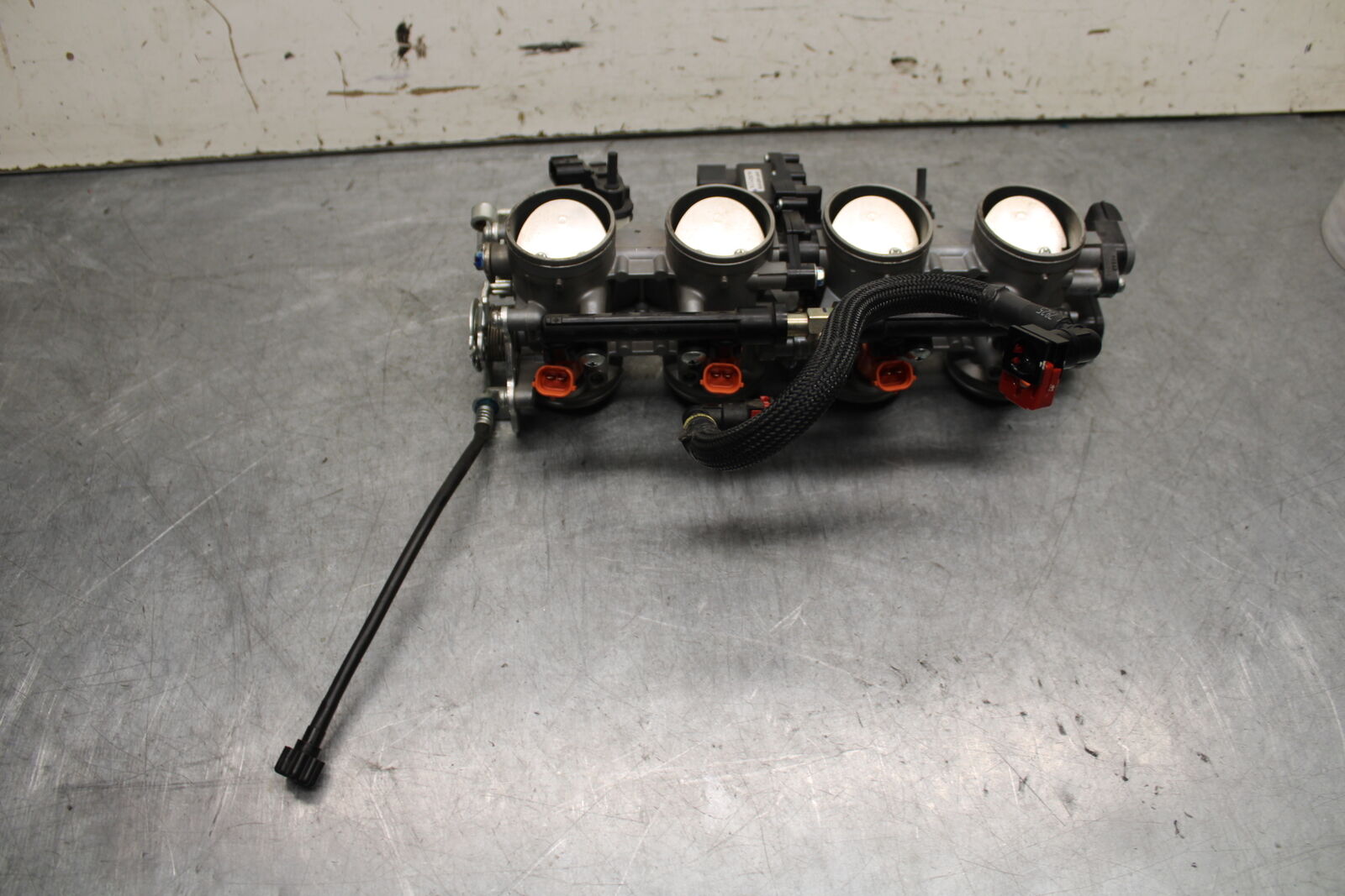 13-18 KAWASAKI NINJA ZX6R MAIN FUEL INJECTORS / THROTTLE BODIES 16163-0772 BB666