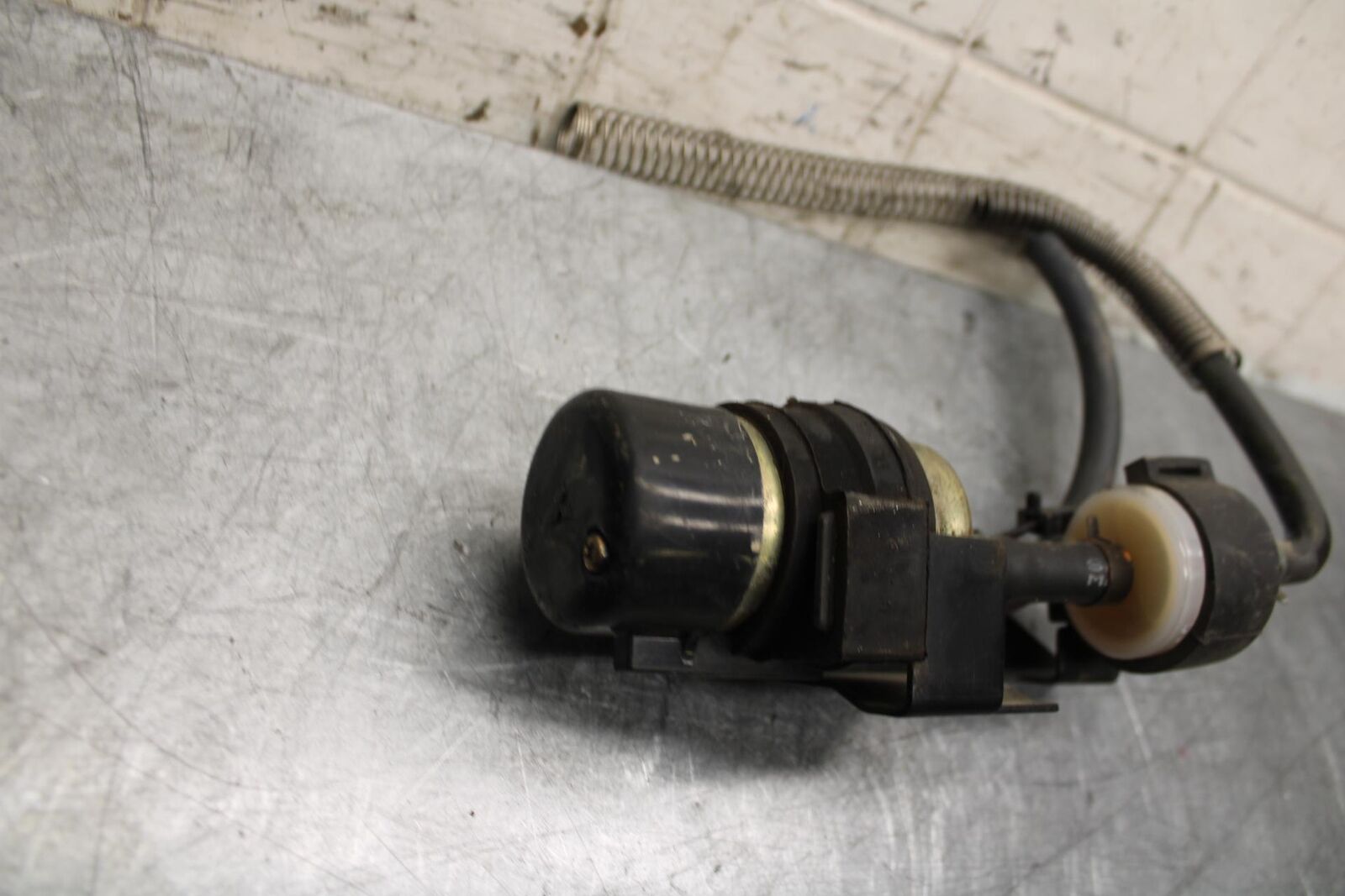 2001 Kawasaki Ninja ZX6 ZX600E FUEL PUMP GAS PETROL SENDER UNIT BB547