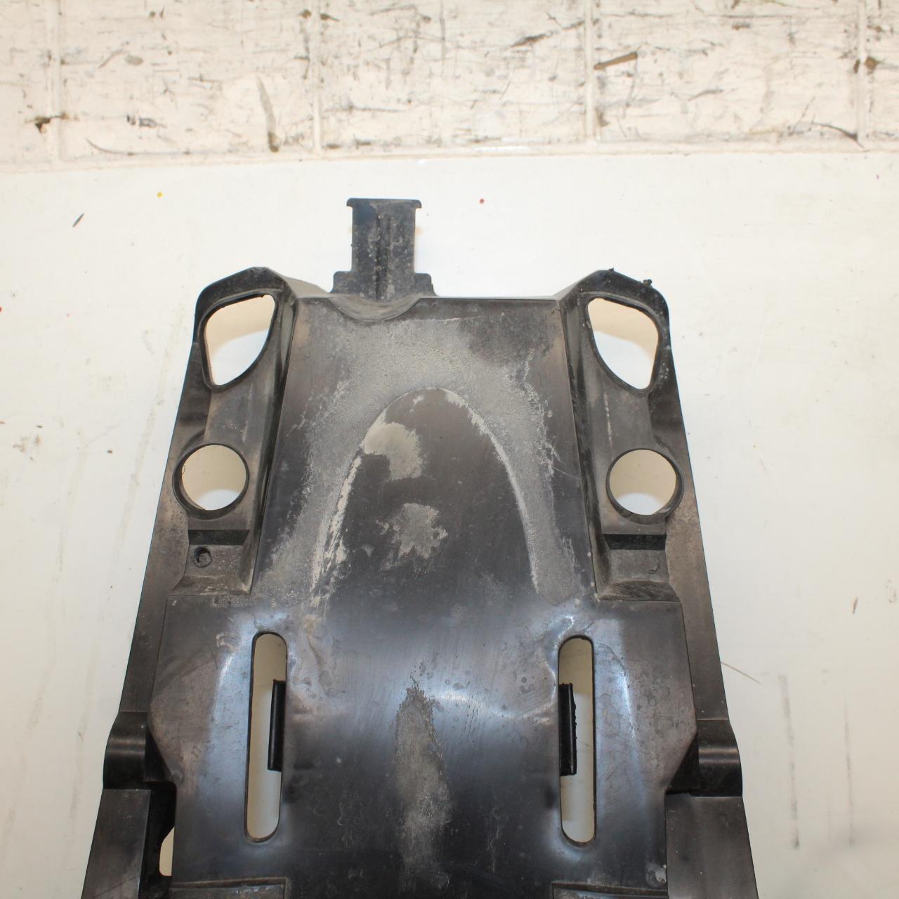 06-07 SUZUKI GSXR750 REAR BACK TAIL UNDERTAIL BATTERY TRAY PLASTIC BB645