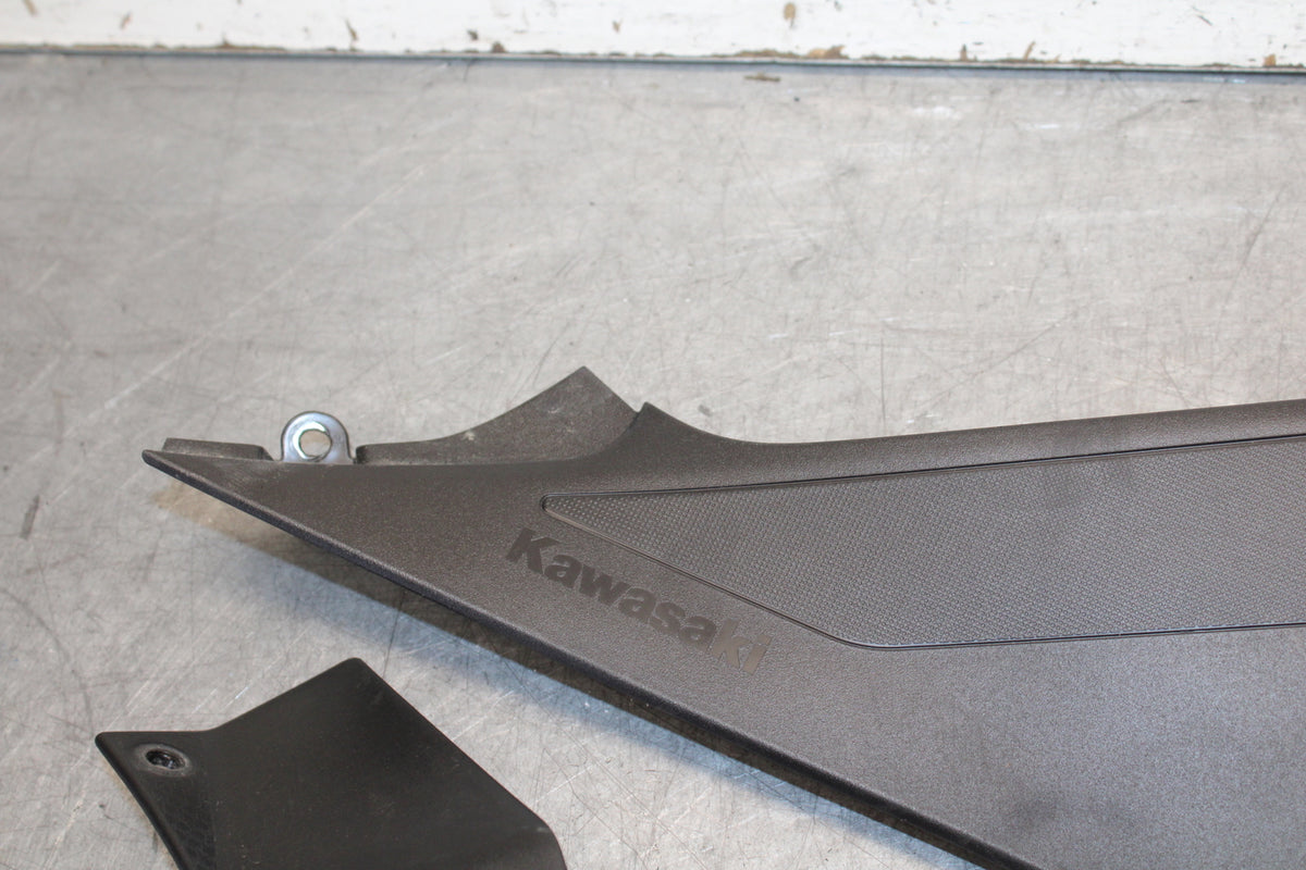 18-23 KAWASAKI NINJA 400 RIGHT LEFT FRONT SIDE SEAT PANELS TRIMS  BB679
