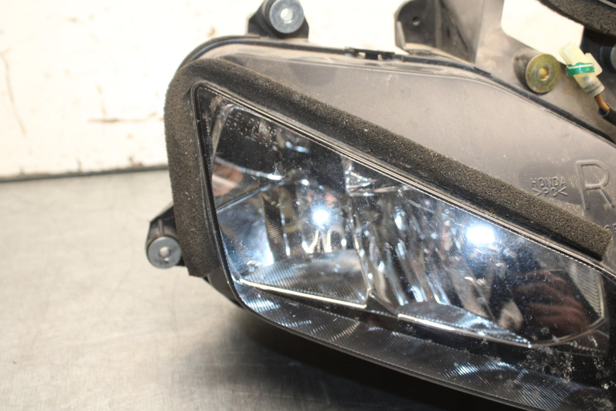 05-06 HONDA CBR600RR FRONT HEADLIGHT HEAD LIGHT LAMP BB727