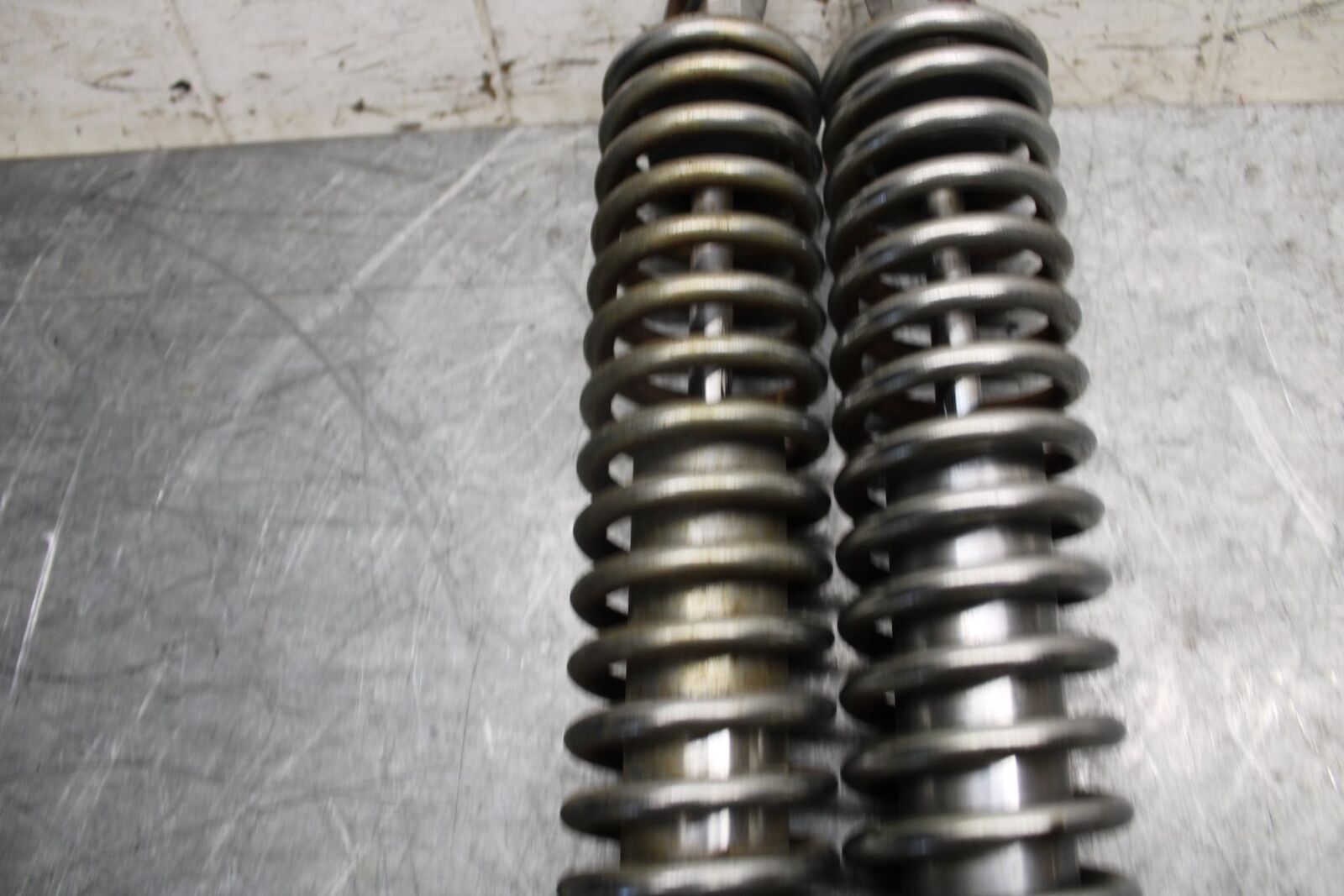 1982 Suzuki GS450L REAR BACK SHOCK ABSORBER BB52