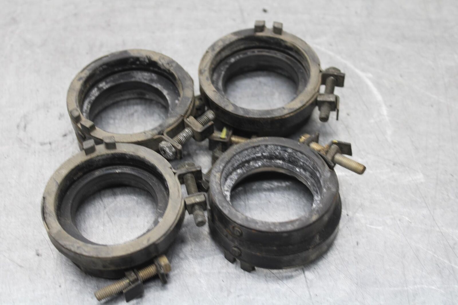 03-04 HONDA CBR600RR INTAKE RUBBER BOOTS BB637