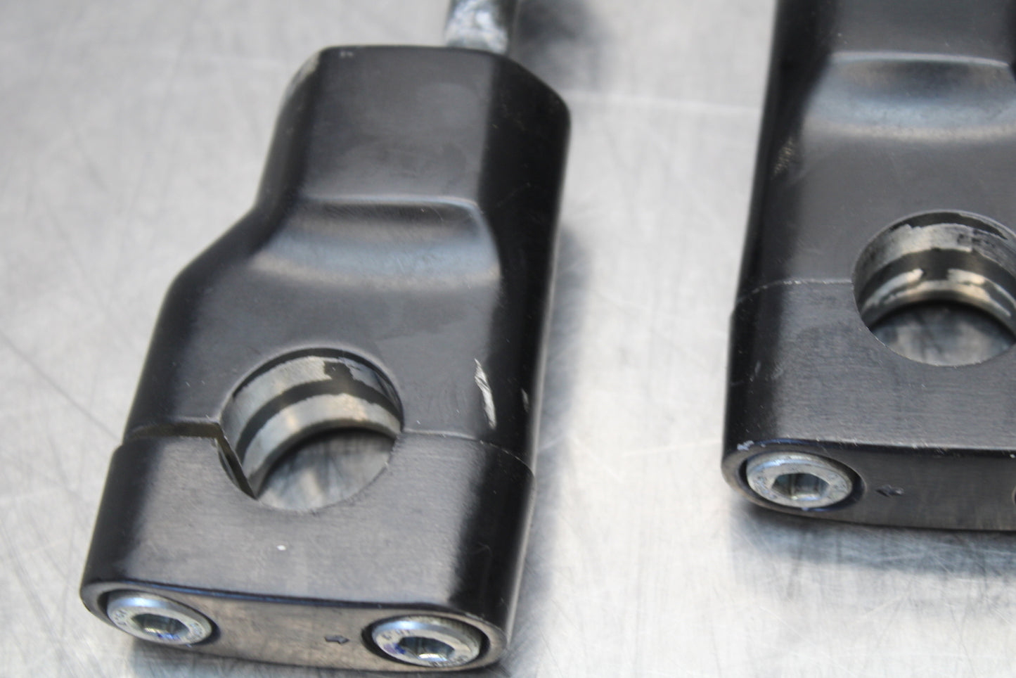 09-15 YAMAHA FZ6R HANDLEBAR RISERS BB161
