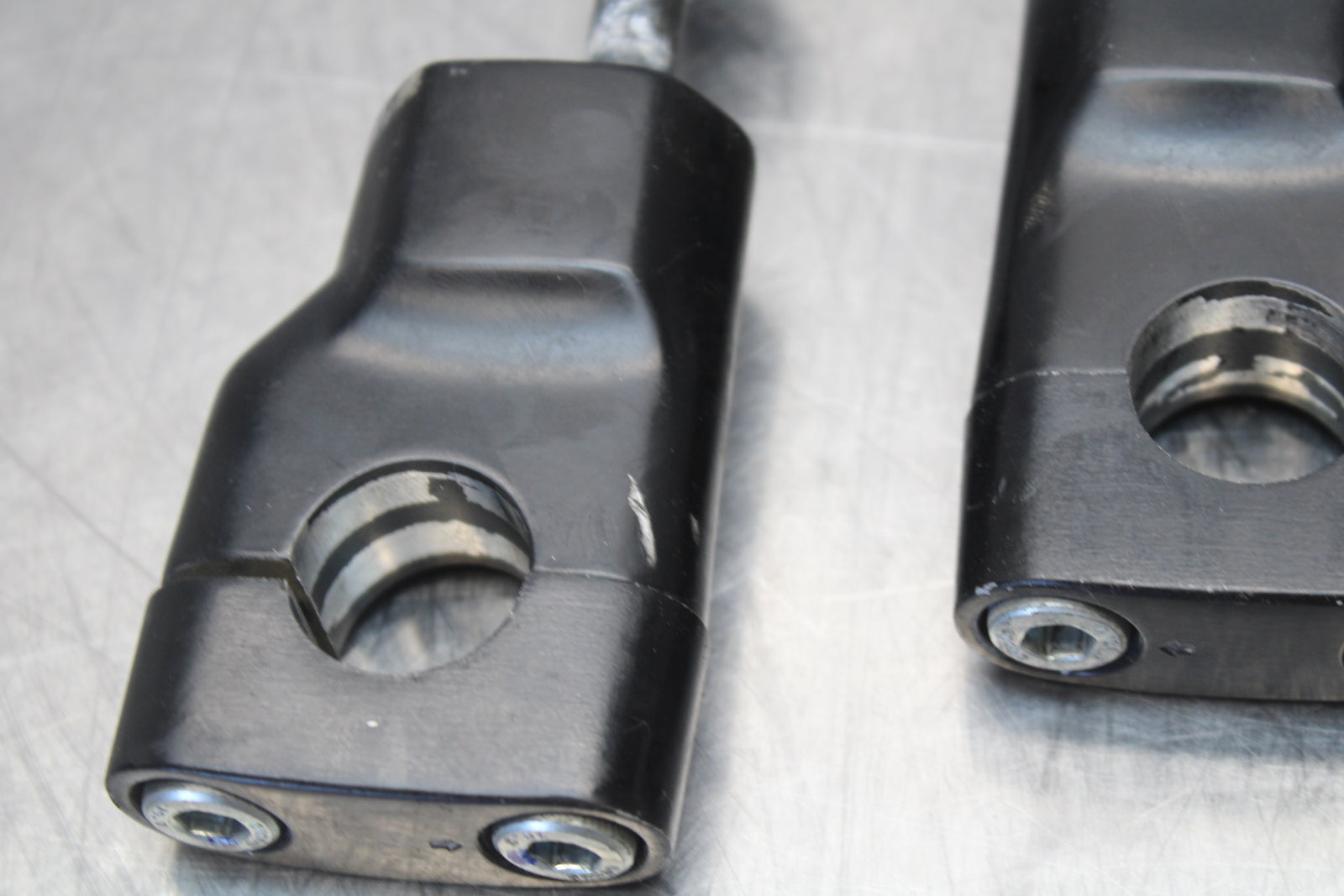 09-15 YAMAHA FZ6R HANDLEBAR RISERS BB161