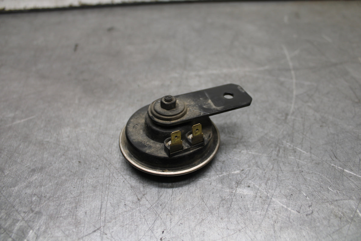 19-22 KAWASAKI Z400 HORN SIGNAL BB708