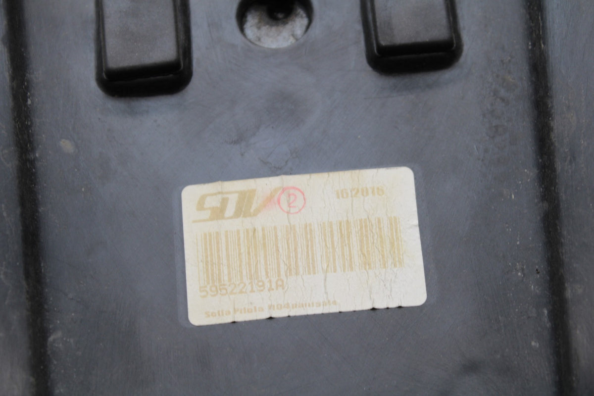 16 DUCATI 959 PANIGALE FRONT DRIVERS SEAT PAD SADDLE PILLION BB912
