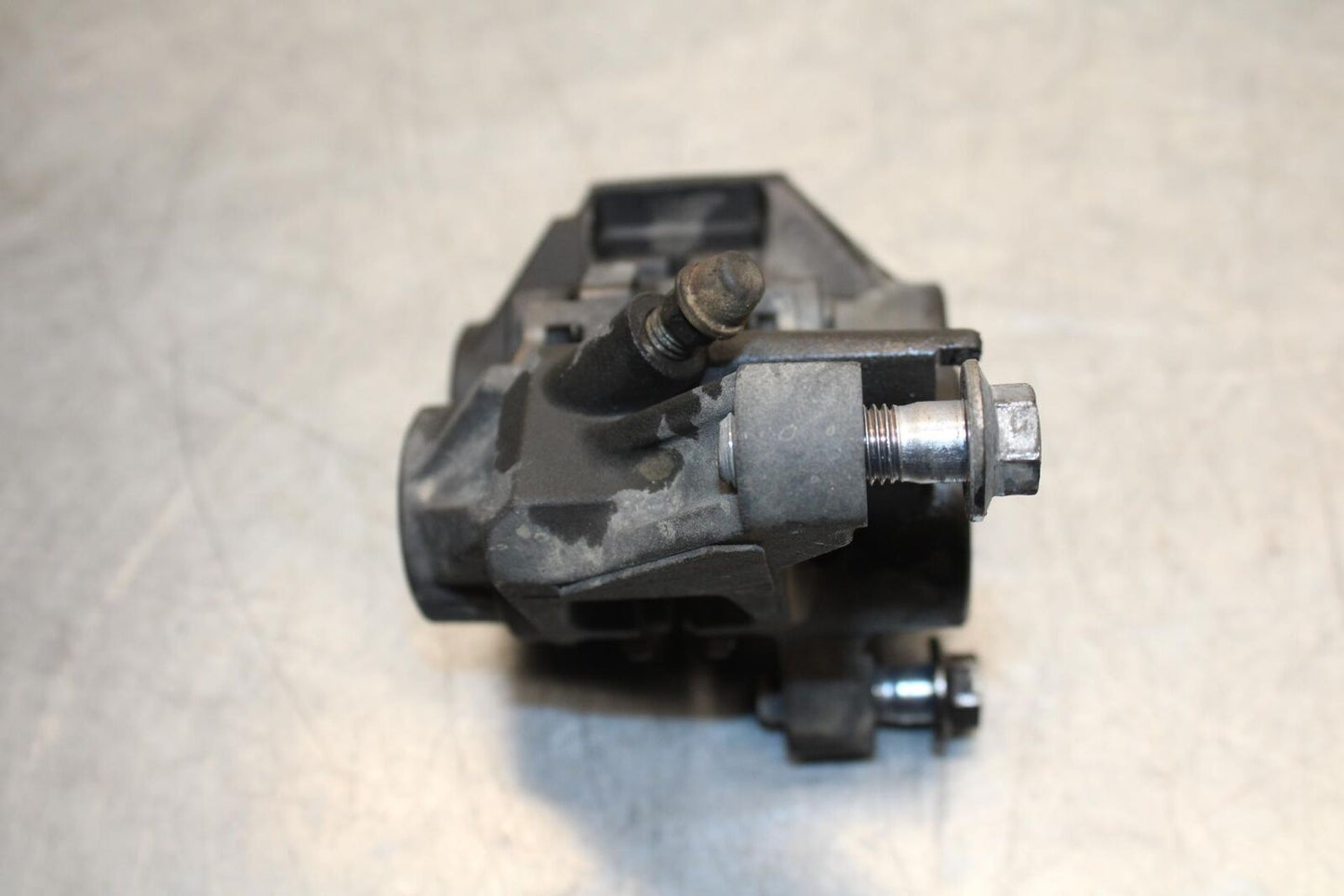 2012 Yamaha FZ8 RIGHT LEFT FRONT BRAKE CALIPER SET PAIR CALIPERS BB550