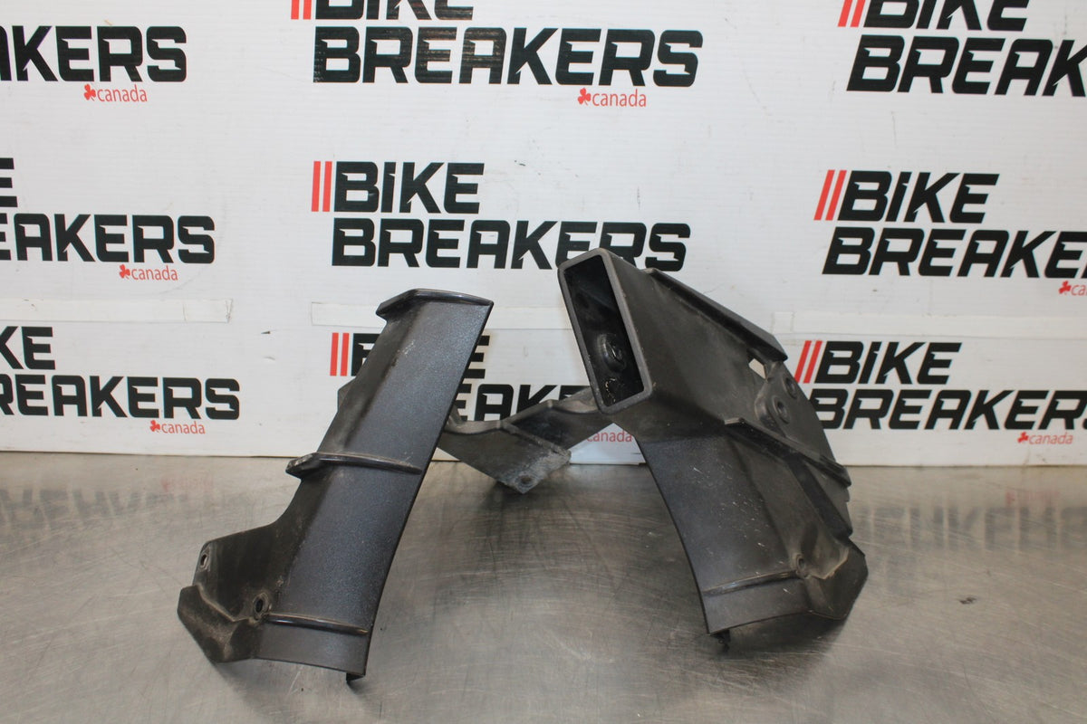 16 APRILIA TUONO V4 1100 RIGHT LEFT INNER FAIRINGS COWLS PANELS TRIMS BB905