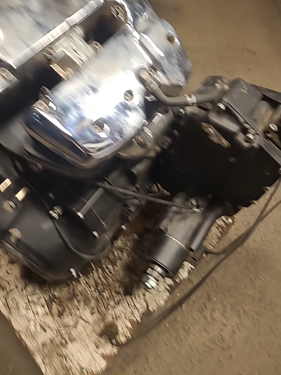 06-14 YAMAHA ROADLINER S XV1900S ENGINE MOTOR BB619