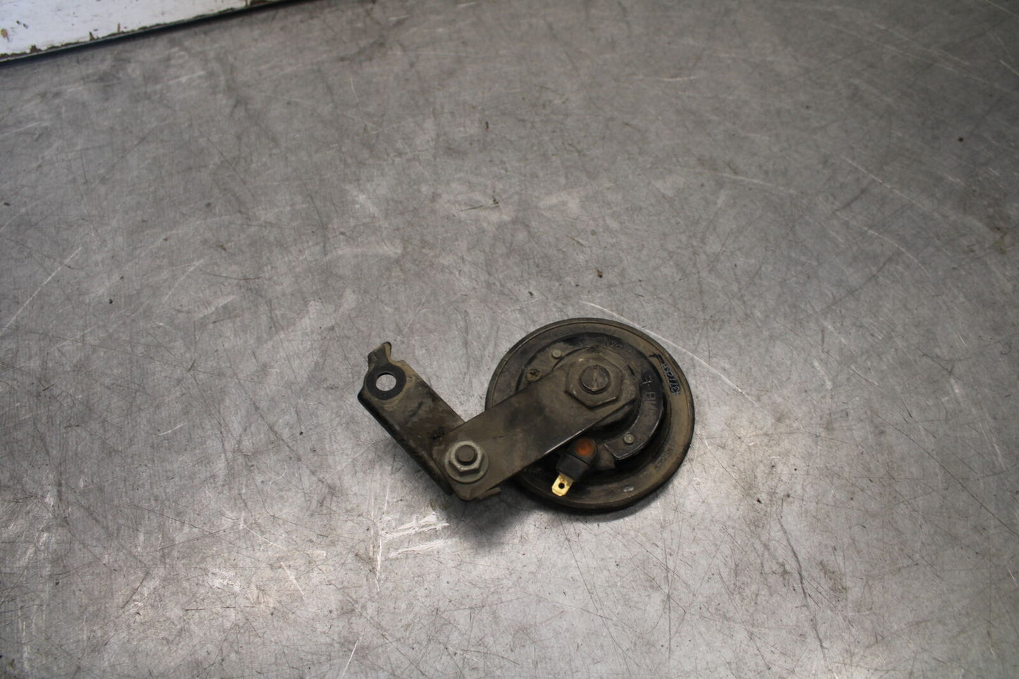 05-06 HONDA CBR600RR HORN SIGNAL 38110-MR5-871  BB655