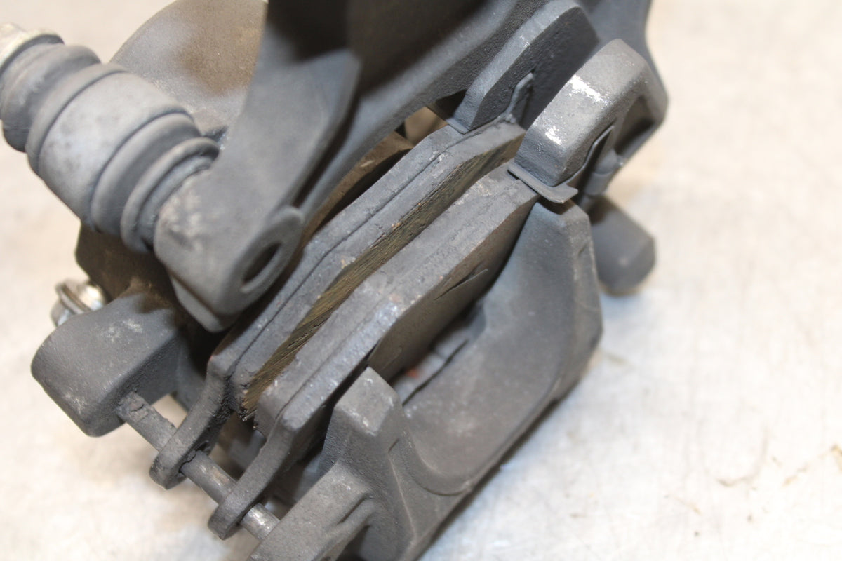 08-09 SUZUKI GSXR600 REAR BACK BRAKE CALIPER W MOUNT BRACKET BB728