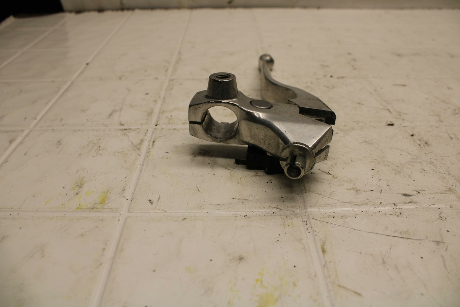 07-08 YAMAHA V STAR 1100 CLUTCH PERCH MOUNT WITH LEVER  BB404