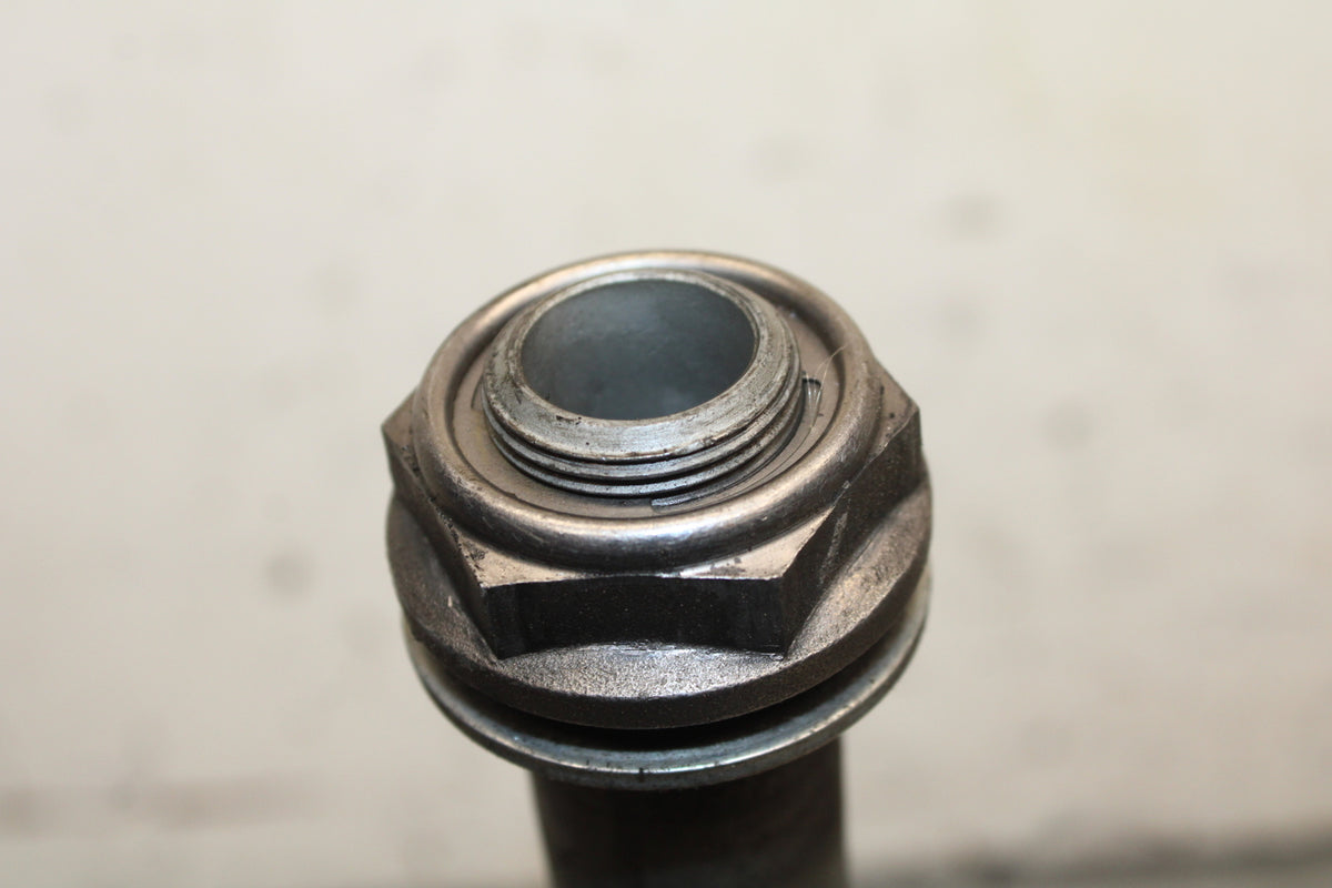 17-21 HONDA CBR1000RR SP REAR AXLE BACK WHEEL RIM PIVOT BOLT AXEL BB681