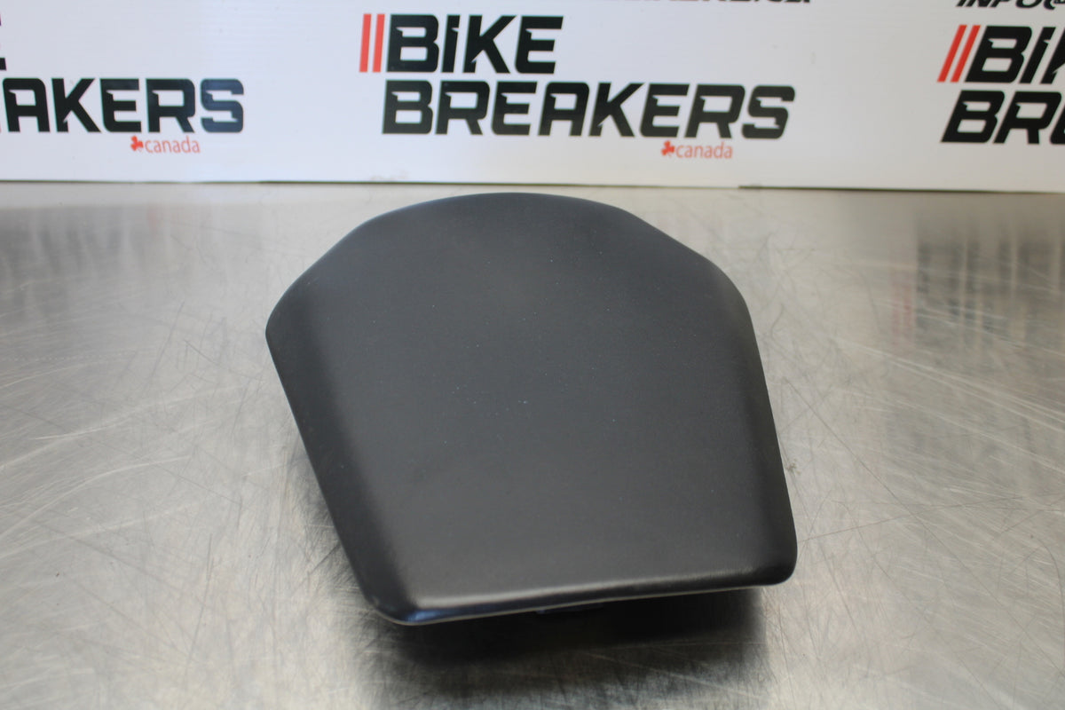 12-16 HONDA CBR1000RR REAR BACK PASSENGER TANDEM SEAT PAD SADDLE PILLION BB157