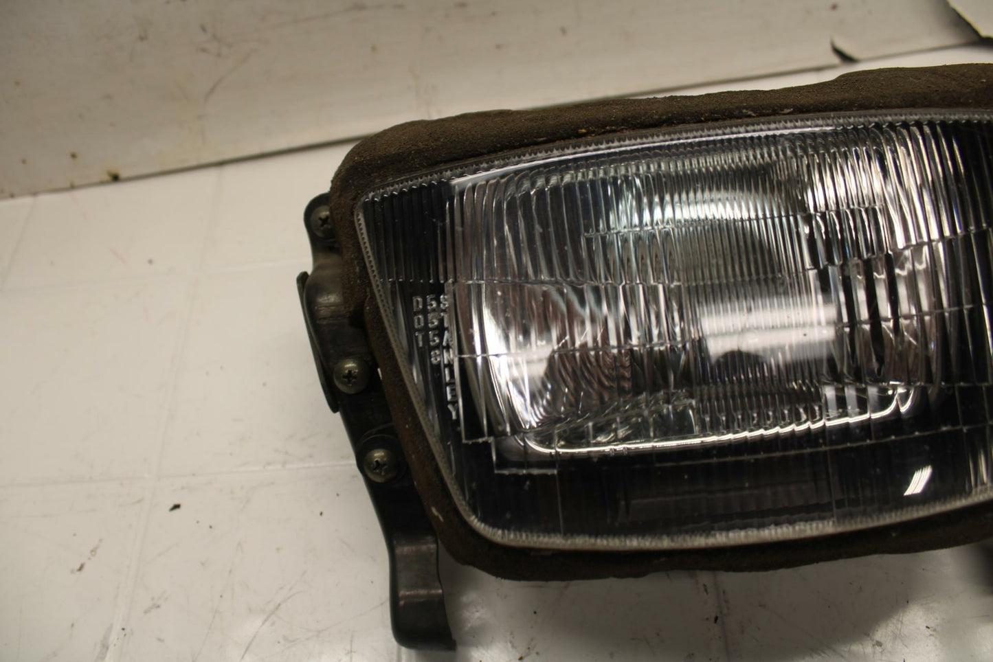 97-00 SUZUKI BANDIT 1200 FRONT HEADLIGHT HEAD LIGHT LAMP BB08