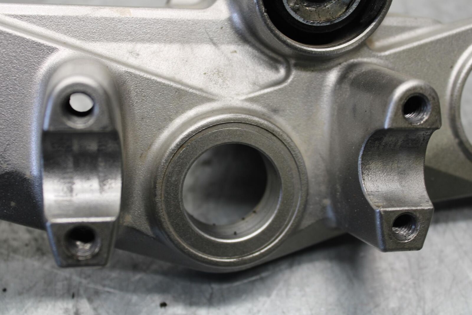 2006 Kawasaki Ninja 650R  FORKS UPPER TRIPLE TREE CLAMP 44039-0033-793 BB446