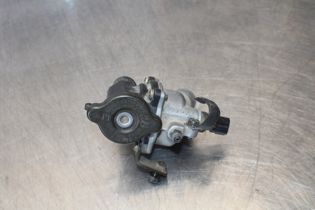 03-06 KAWASAKI Z1000 THERMOSTAT W HOUSING ASSEMBLY BB164